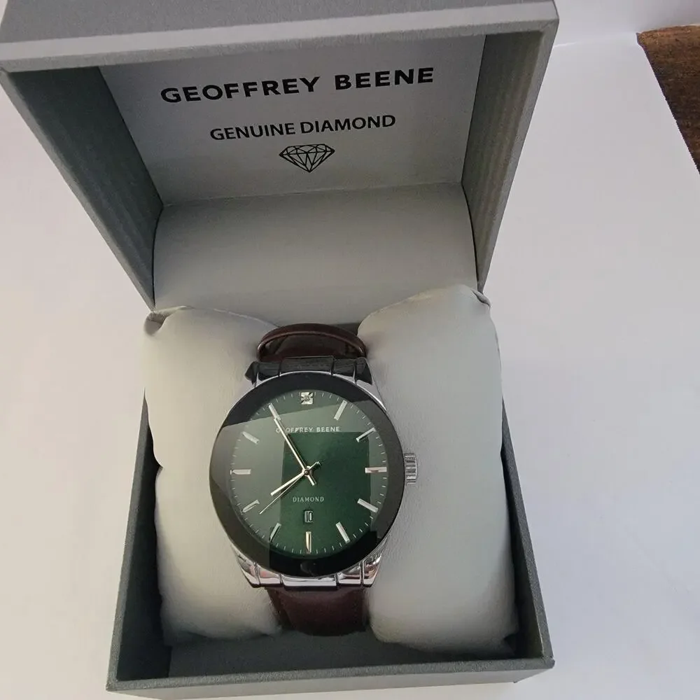 Geoffrey Beene Mens Vintage Stainless Steel Watch Silver Case Green Dial Leather